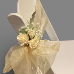 Ceremony Aisle Flowers - Ivory Roses 