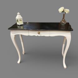 Signing Table - White Base with Black Gloss Top