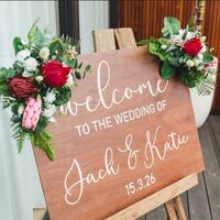 Welcome Sign and flowers 