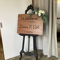 Welcome Board, Flowers 