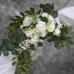 Arbour Flowers   Silk White + Green 