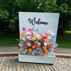 Flower Box Welcome Sign 