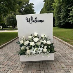 Flower Box Welcome Sign 
