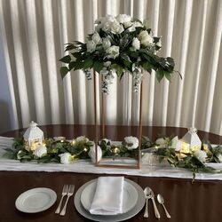 Gold Flower Stands   Table 