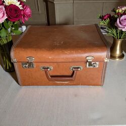 Wishing Well   Old Suit Case 