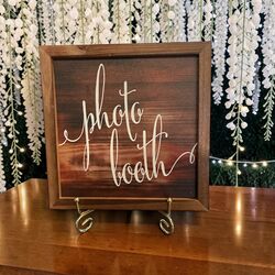 Wooden Frame   Photo Booth 